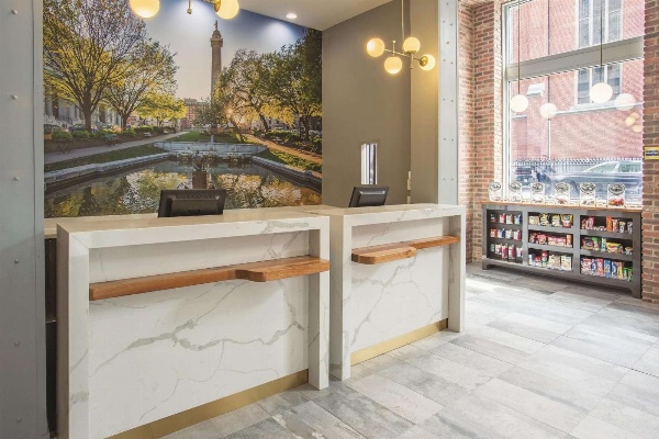 La Quinta Inn & Suites by Wyndham Baltimore Downtown Main image